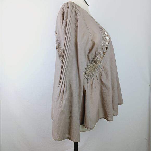 Soft Surroundings SZ L Cotton Blend Crochet Pleated Bell Sleeve Tunic Taupe - Picture 4 of 9
